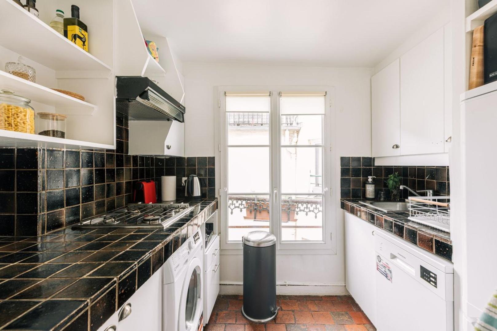 Guestready - Tasteful With A Balcony Appartement Parijs